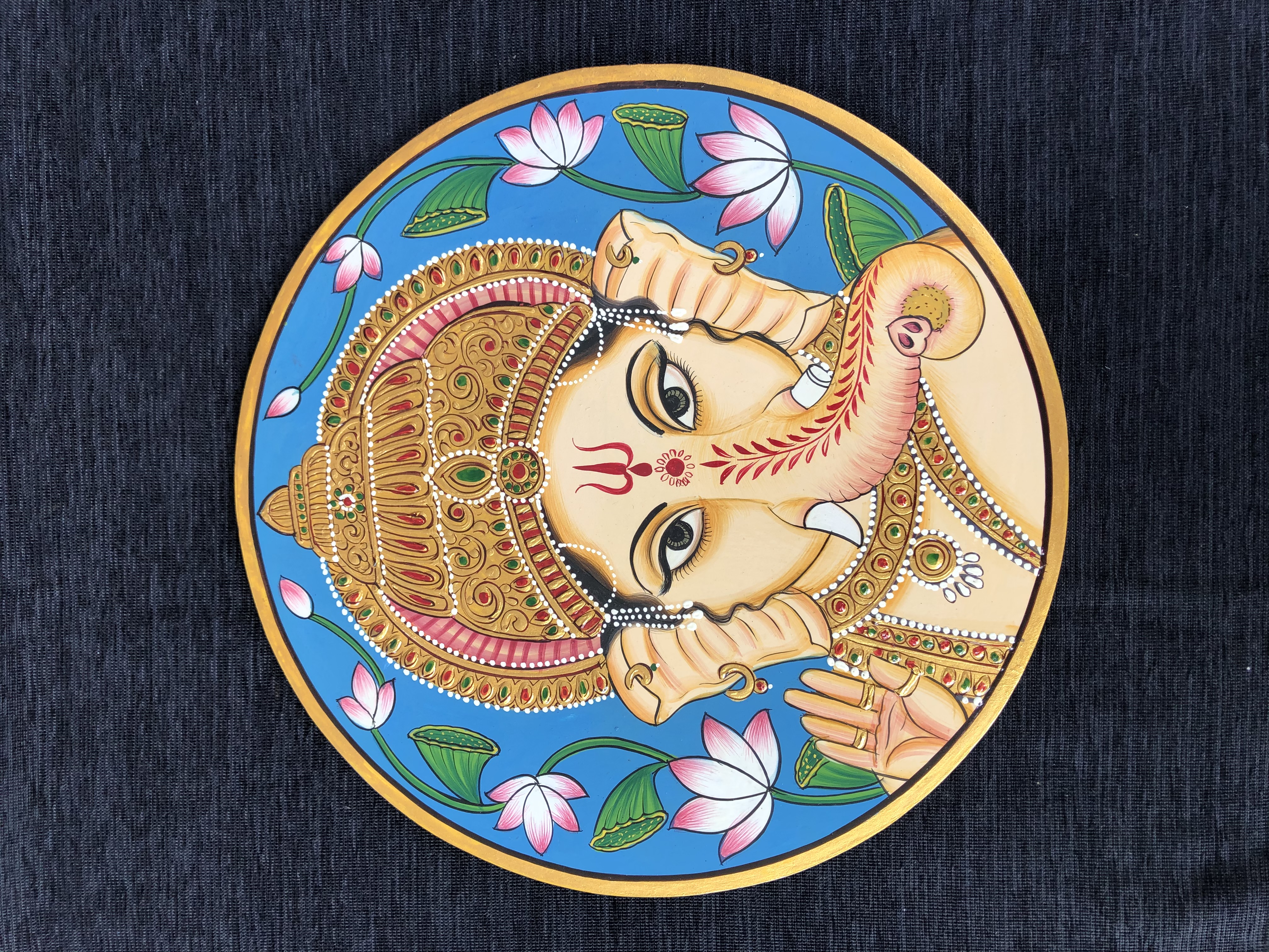 Hand-painting Pichwai art wall plate
