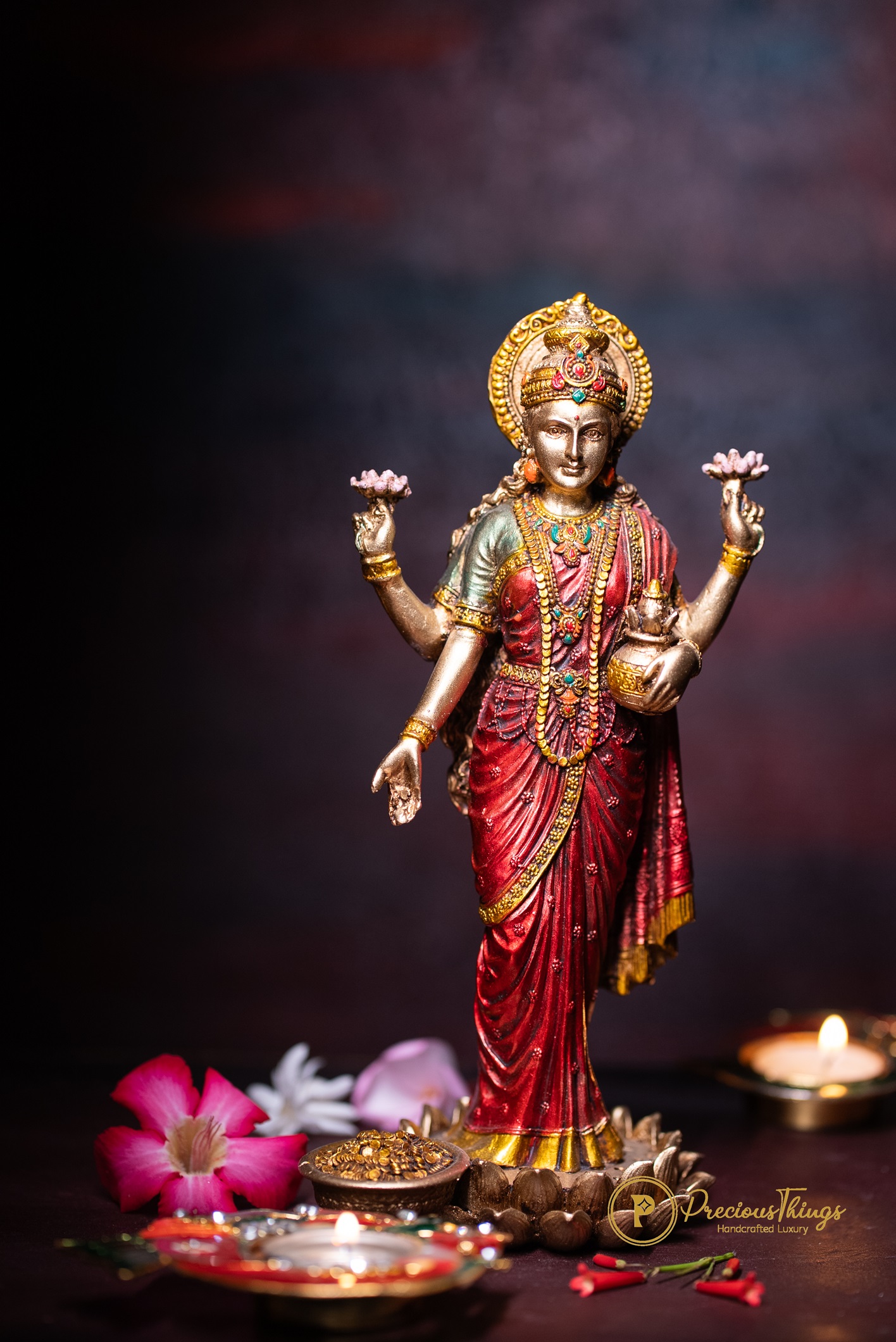 Laxmi Idol Made Of Resin